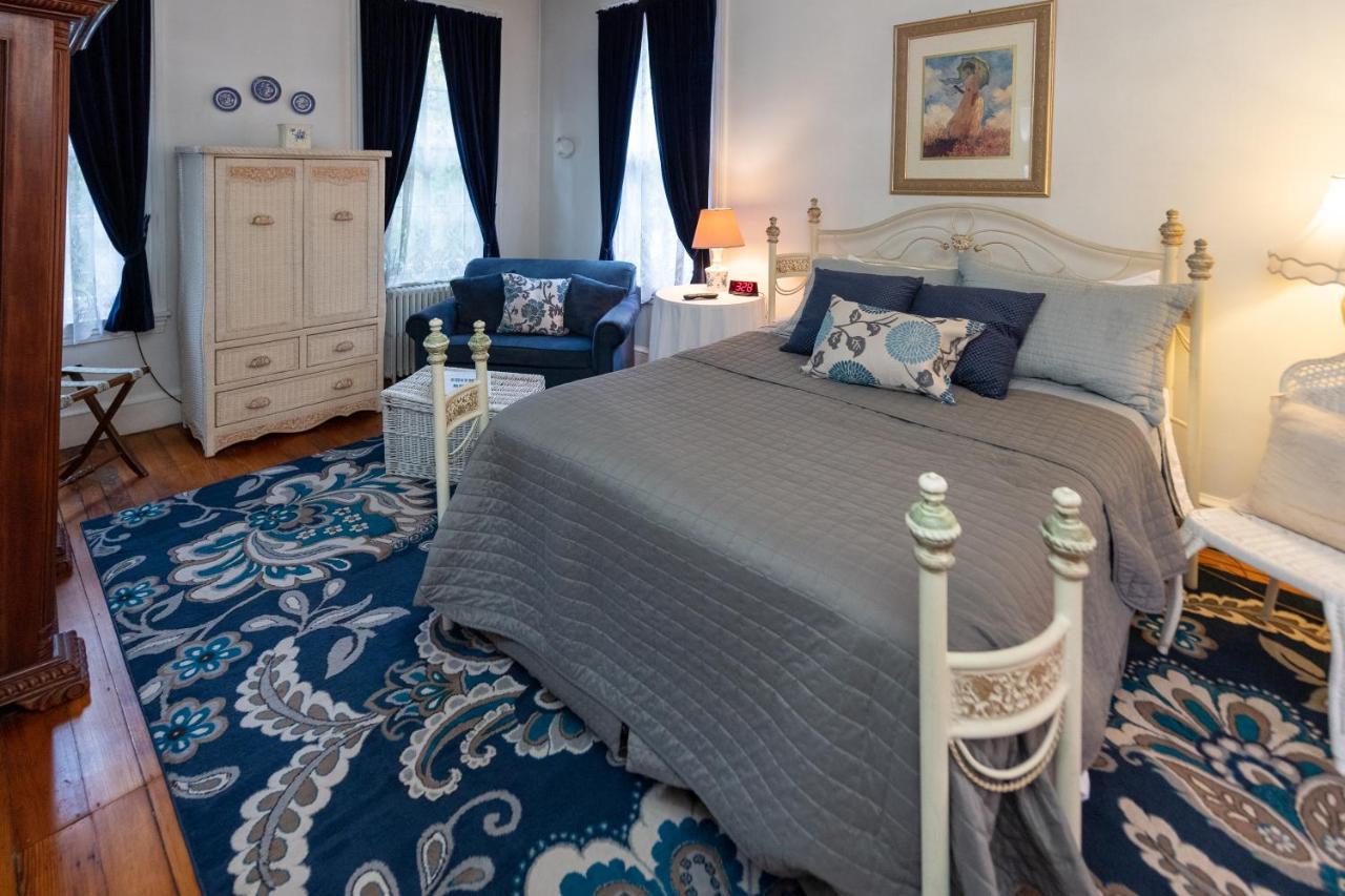 Faunbrook Bed & Breakfast (Adults Only) Уэст-Честер Экстерьер фото