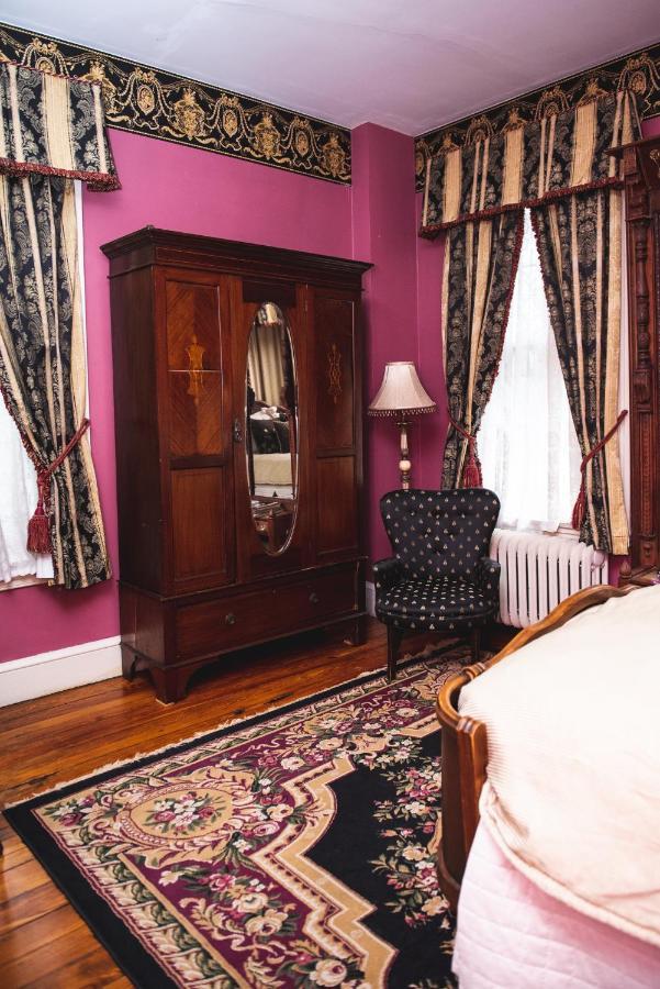 Faunbrook Bed & Breakfast (Adults Only) Уэст-Честер Экстерьер фото